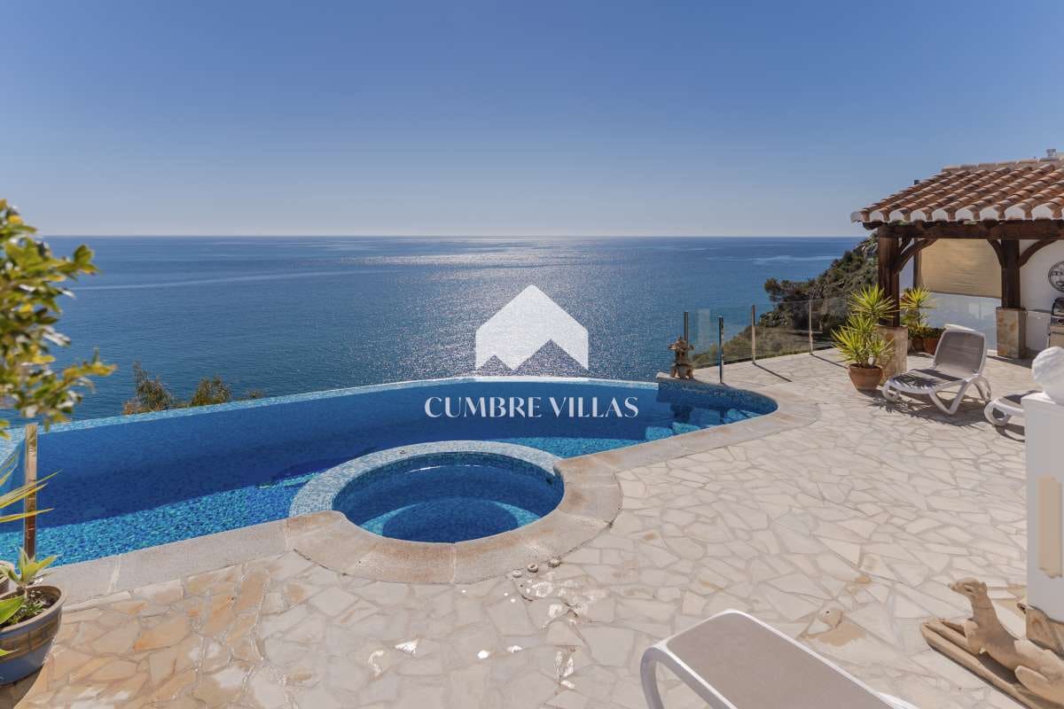 5 makuuhuone Huvila myytävänä paikassa Salobrena mukana uima-altaan - 1 495 000 € (Ref: 9665629)