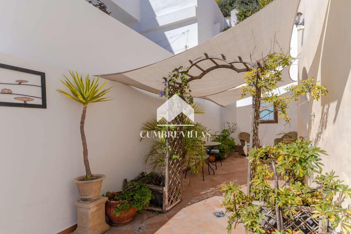 5 makuuhuone Huvila myytävänä paikassa Salobrena mukana uima-altaan - 1 495 000 € (Ref: 9665629)