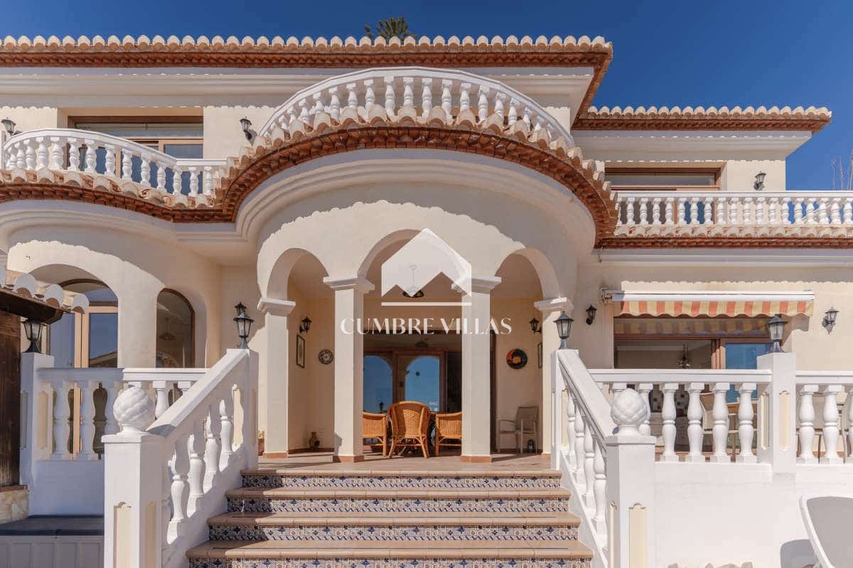 5 makuuhuone Huvila myytävänä paikassa Salobrena mukana uima-altaan - 1 495 000 € (Ref: 9665629)