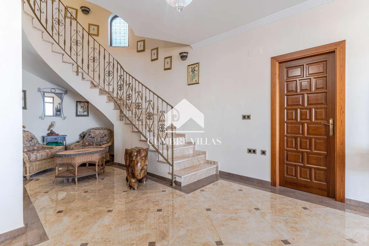 5 makuuhuone Huvila myytävänä paikassa Salobrena mukana uima-altaan - 1 495 000 € (Ref: 9665629)