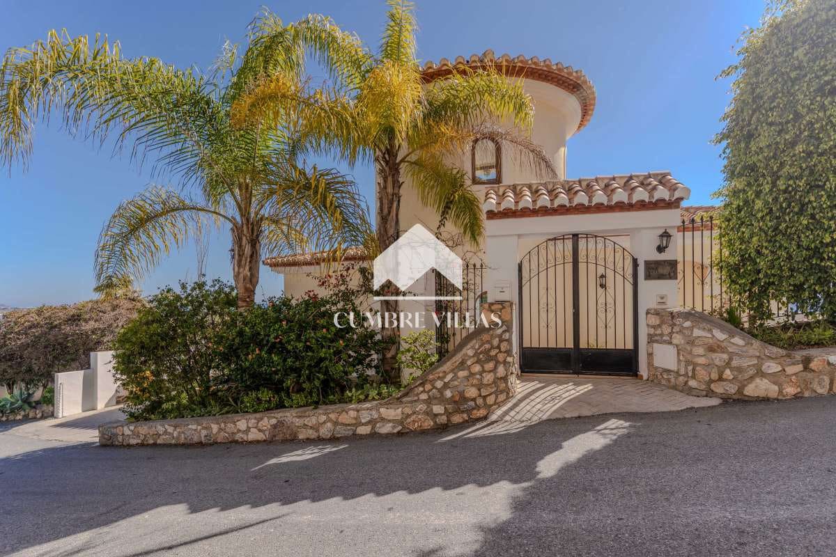 5 makuuhuone Huvila myytävänä paikassa Salobrena mukana uima-altaan - 1 495 000 € (Ref: 9665629)