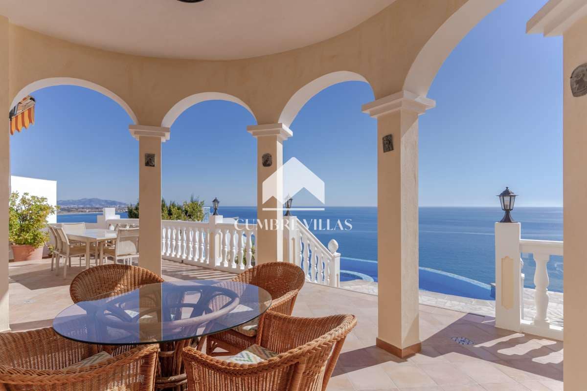 5 makuuhuone Huvila myytävänä paikassa Salobrena mukana uima-altaan - 1 495 000 € (Ref: 9665629)