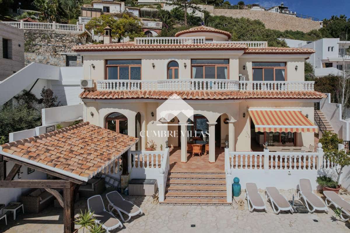 5 makuuhuone Huvila myytävänä paikassa Salobrena mukana uima-altaan - 1 495 000 € (Ref: 9665629)