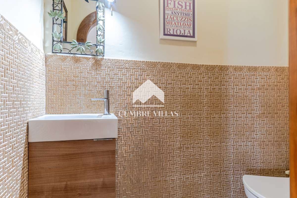 5 makuuhuone Huvila myytävänä paikassa Salobrena mukana uima-altaan - 1 495 000 € (Ref: 9665629)