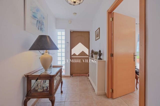 5 slaapkamer Villa te koop in Almuñécar met zwembad - € 885.000 (Ref: 9679330)