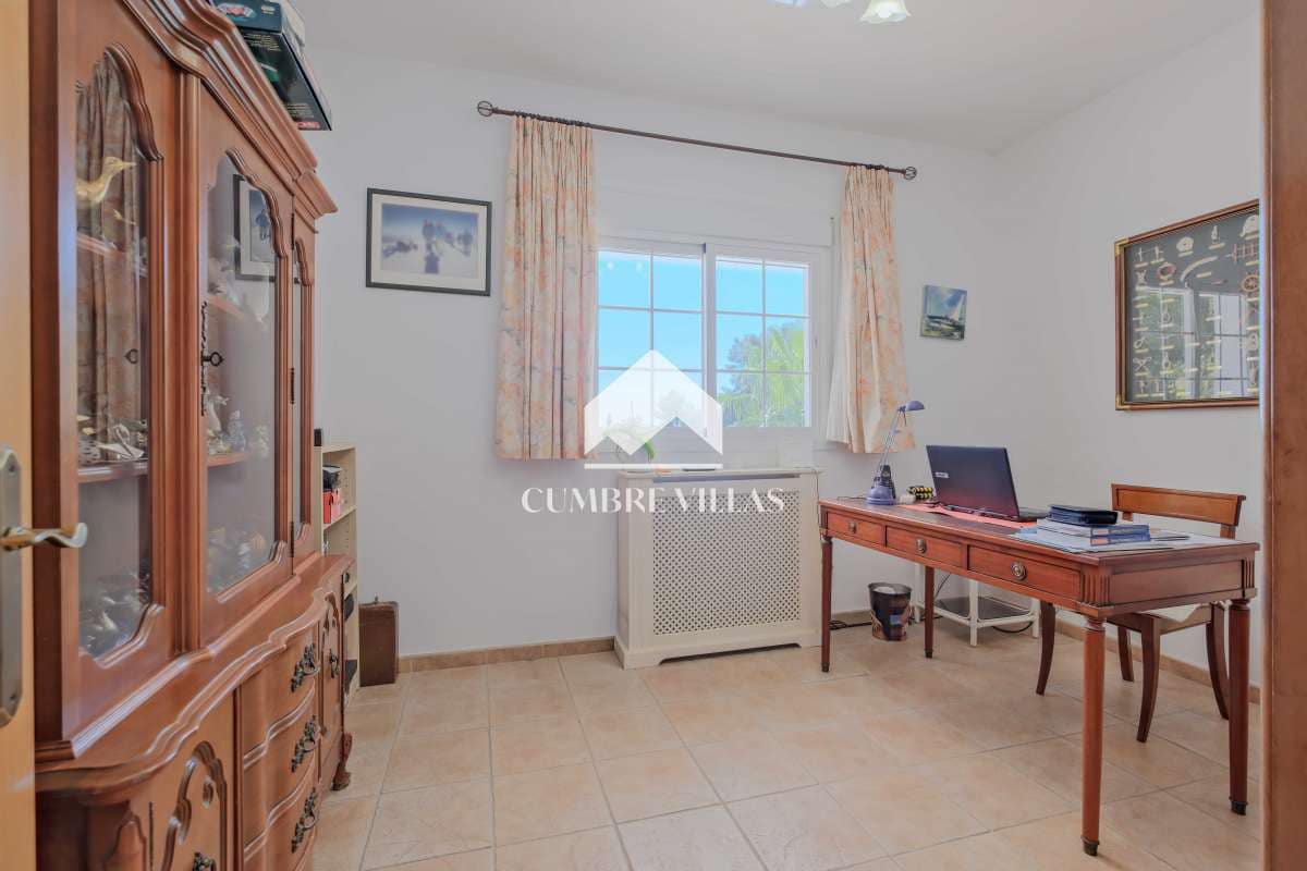 5 slaapkamer Villa te koop in Almunecar met zwembad - € 885.000 (Ref: 9679330)