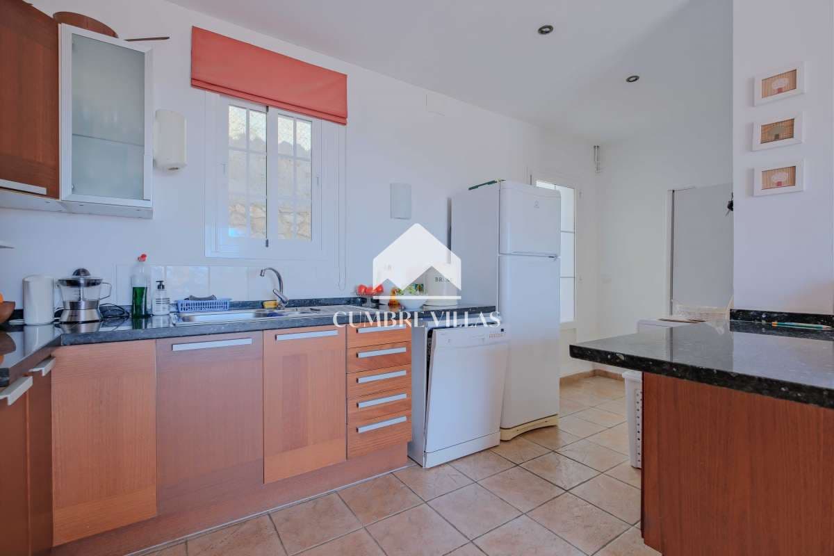 5 slaapkamer Villa te koop in Almunecar met zwembad - € 885.000 (Ref: 9679330)