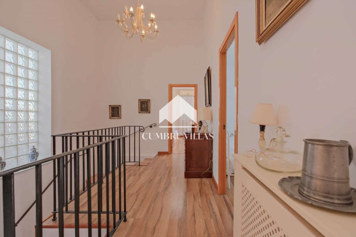 5 slaapkamer Villa te koop in Almunecar met zwembad - € 885.000 (Ref: 9679330)