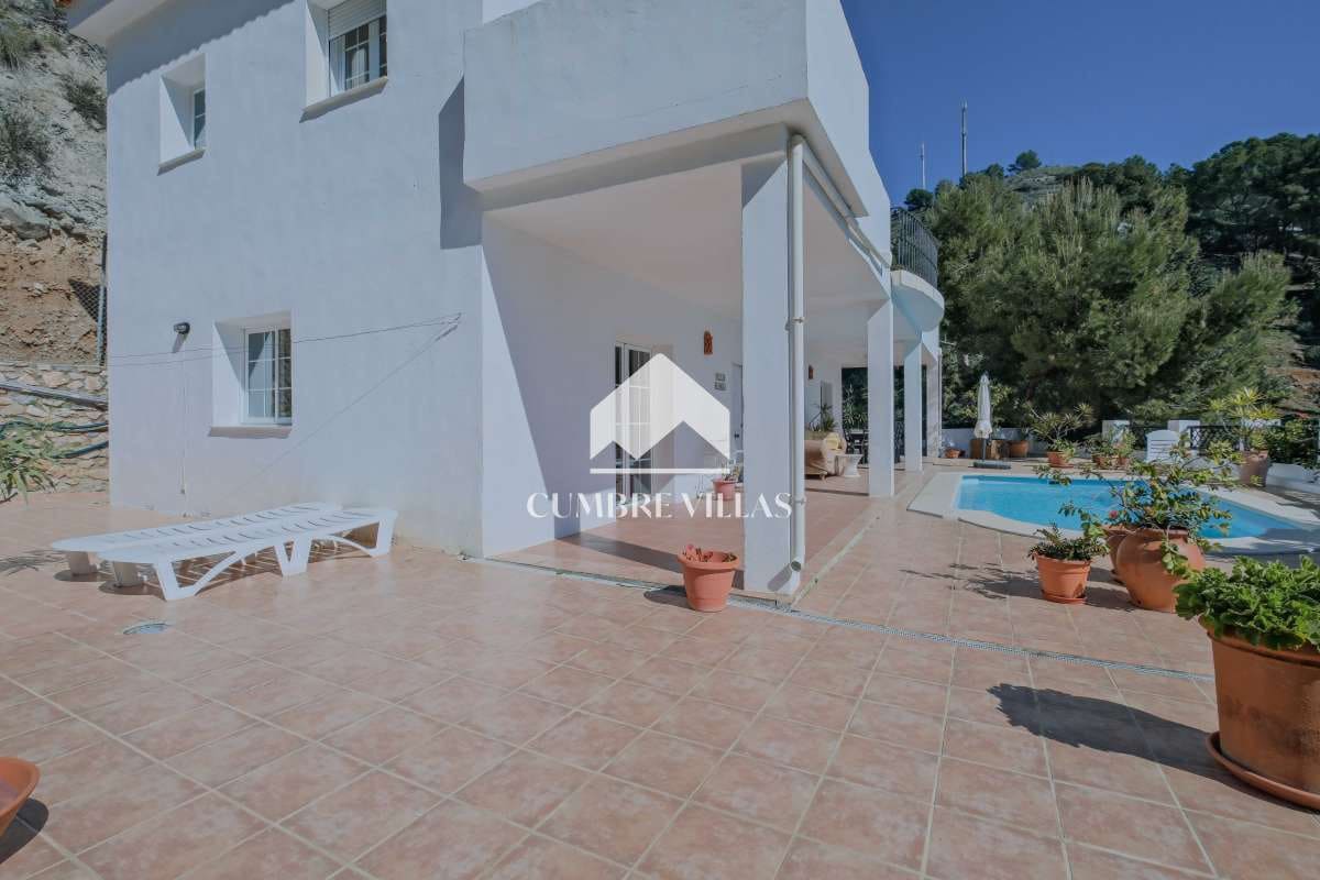 5 slaapkamer Villa te koop in Almunecar met zwembad - € 885.000 (Ref: 9679330)