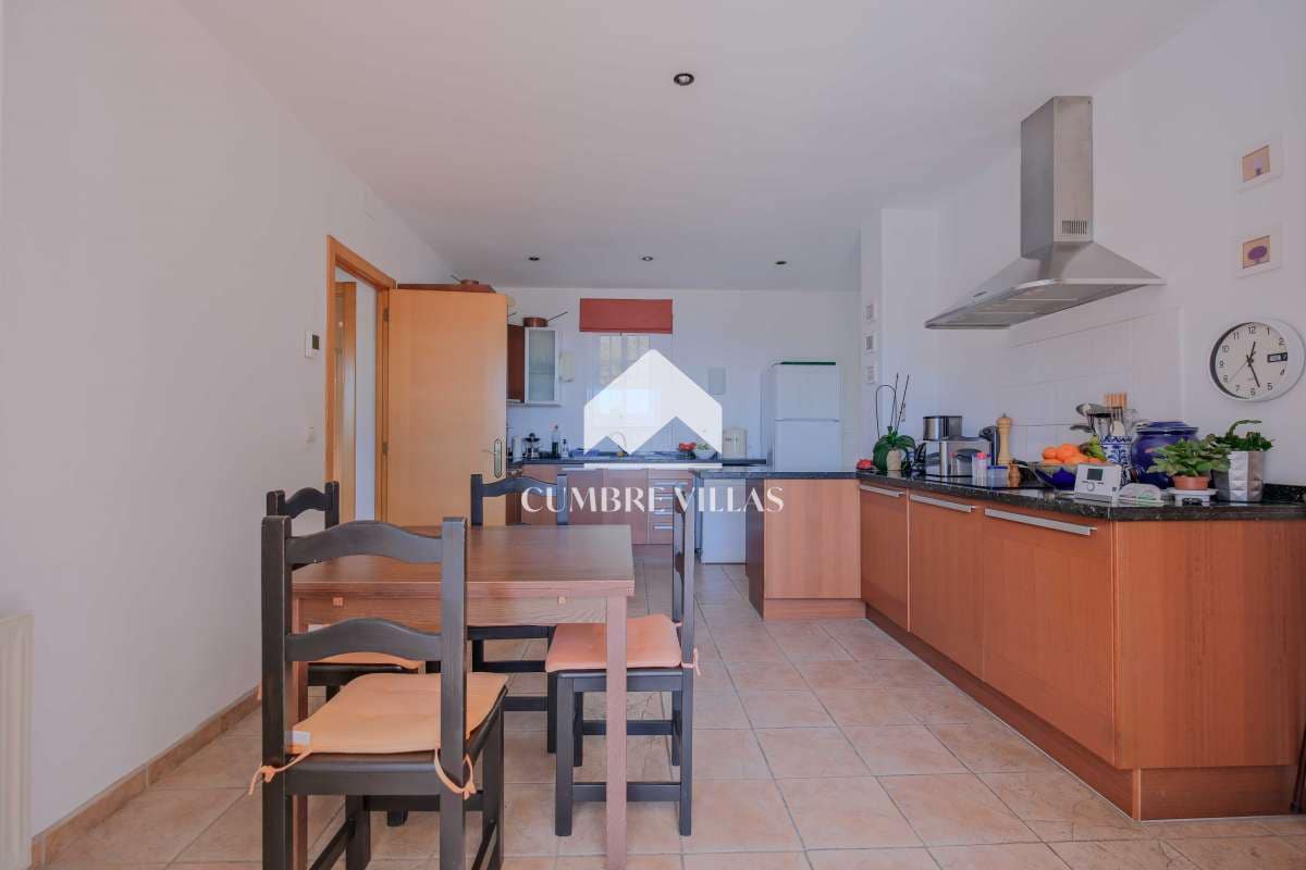 5 slaapkamer Villa te koop in Almunecar met zwembad - € 885.000 (Ref: 9679330)