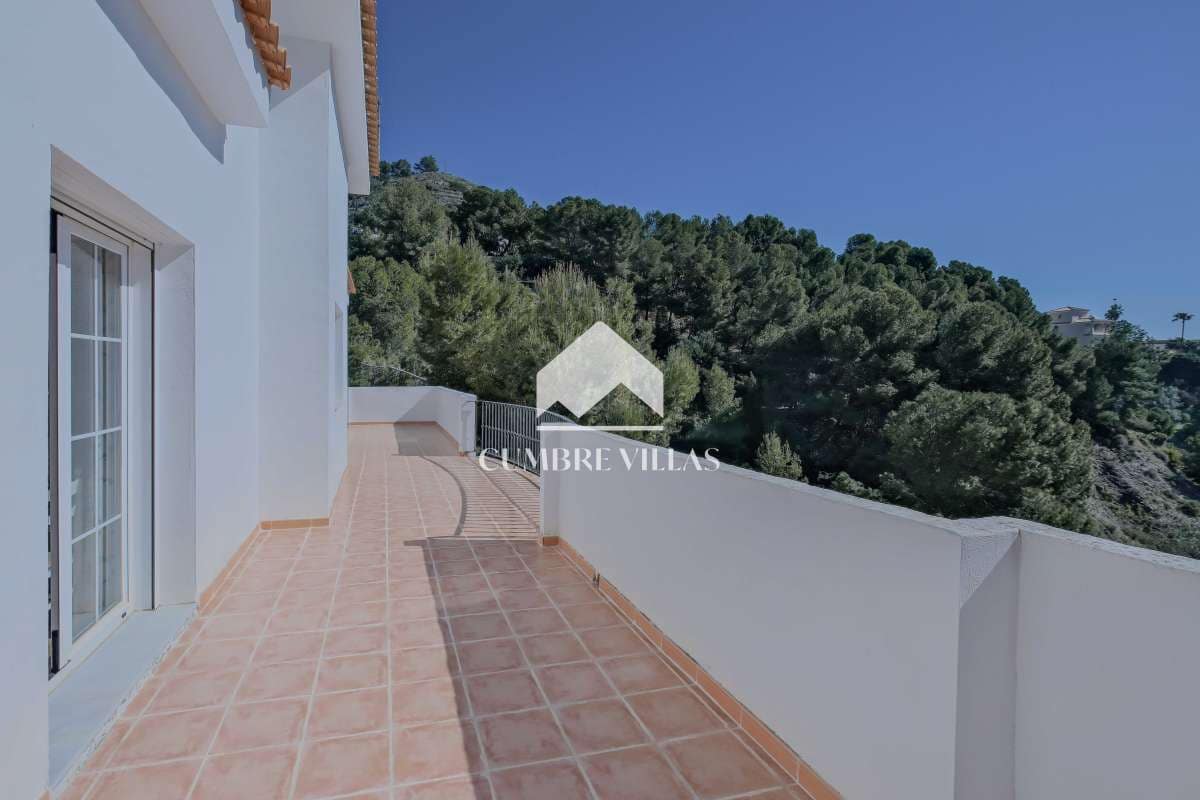 5 slaapkamer Villa te koop in Almunecar met zwembad - € 885.000 (Ref: 9679330)