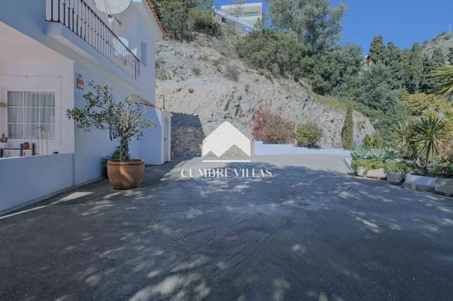 5 slaapkamer Villa te koop in Almuñécar met zwembad - € 885.000 (Ref: 9679330)