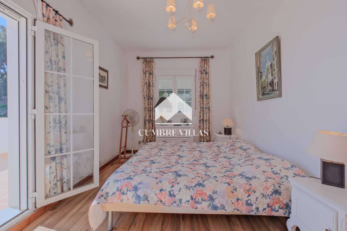 5 slaapkamer Villa te koop in Almunecar met zwembad - € 885.000 (Ref: 9679330)