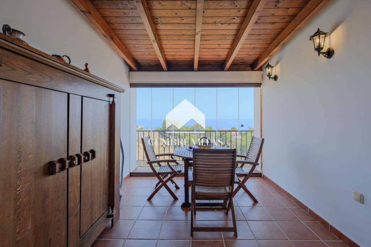 2 bedroom Villa for sale in Almunecar with pool - € 745,000 (Ref: 9694529)