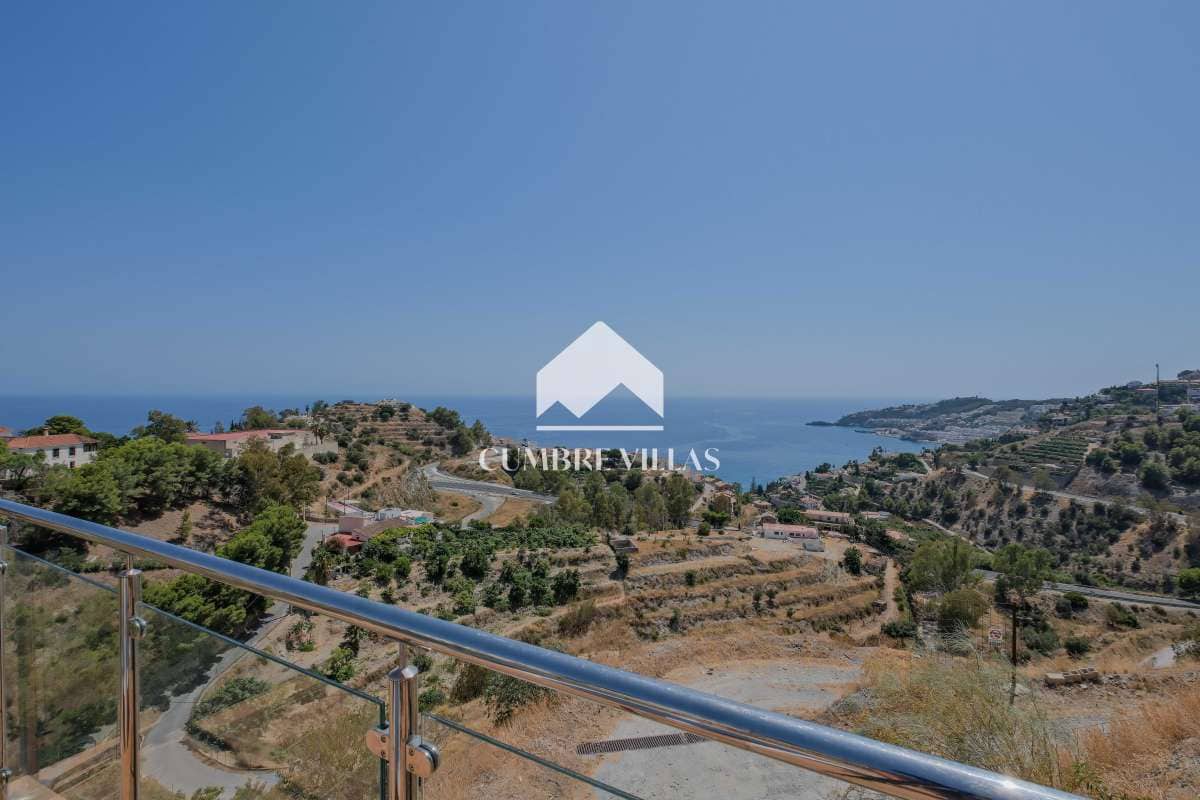 2 bedroom Villa for sale in Almunecar with pool - € 745,000 (Ref: 9694529)