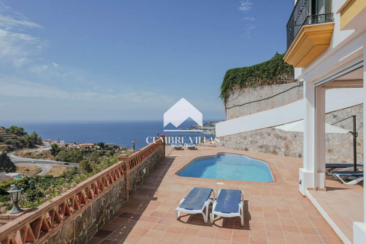 2 bedroom Villa for sale in Almunecar with pool - € 745,000 (Ref: 9694529)