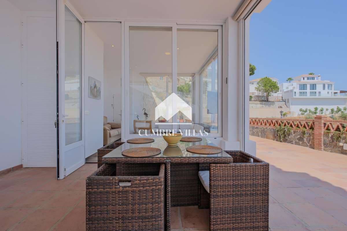 2 bedroom Villa for sale in Almunecar with pool - € 745,000 (Ref: 9694529)