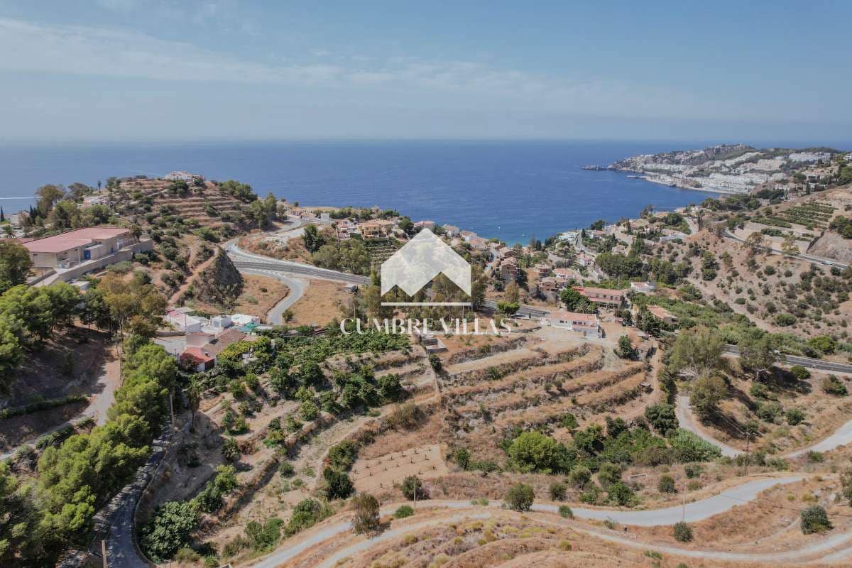 2 bedroom Villa for sale in Almunecar with pool - € 745,000 (Ref: 9694529)