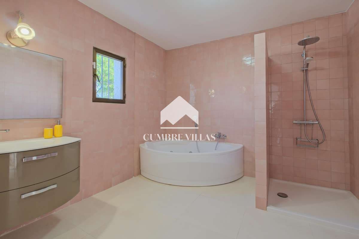 3 camera da letto Finca/Casa di Campagna in vendita in Salobrena con piscina garage - 495.000 € (Rif: 9714297)