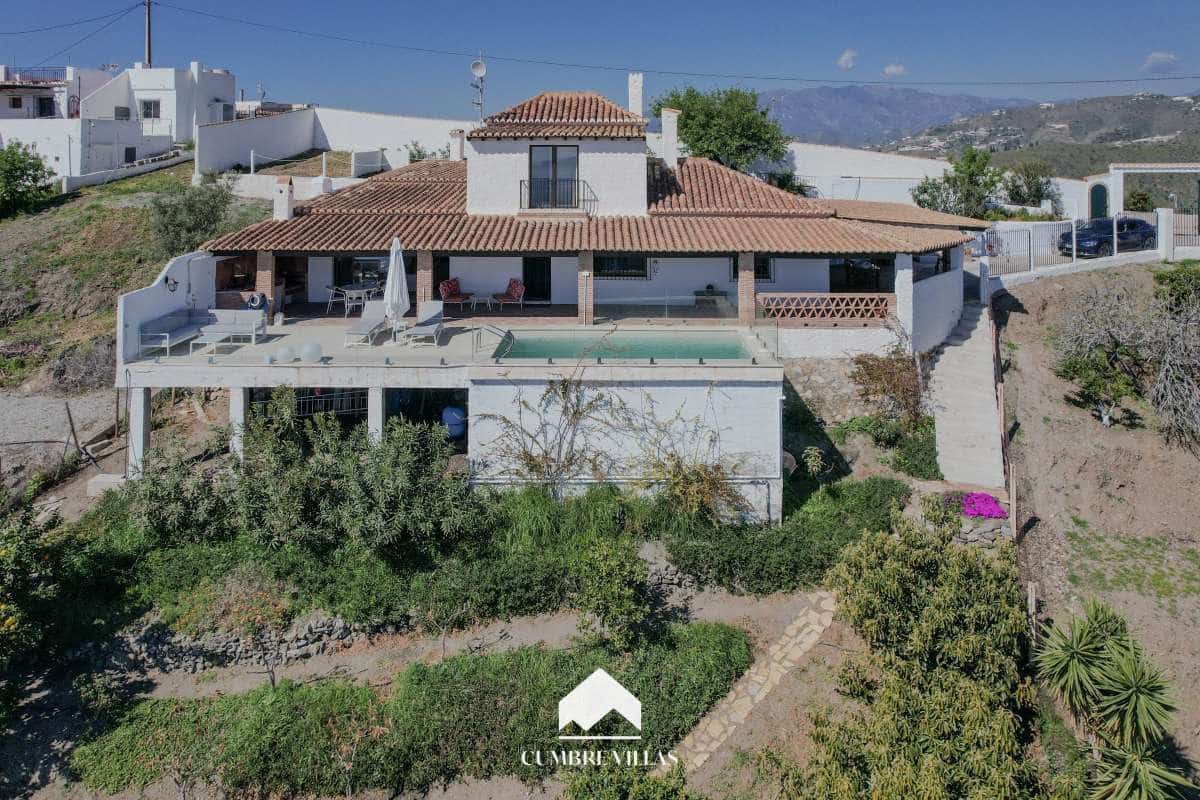 3 camera da letto Finca/Casa di Campagna in vendita in Salobrena con piscina garage - 495.000 € (Rif: 9714297)