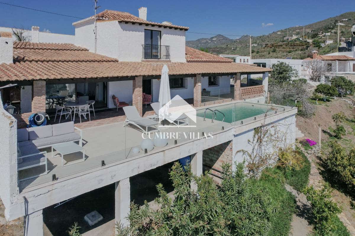 3 camera da letto Finca/Casa di Campagna in vendita in Salobrena con piscina garage - 495.000 € (Rif: 9714297)