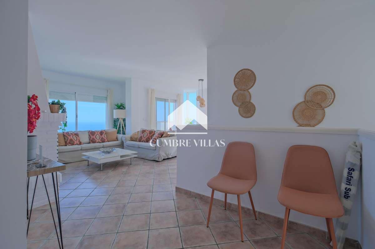 4 quarto Moradia para venda em Salobrena com piscina - 639 000 € (Ref: 9737349)