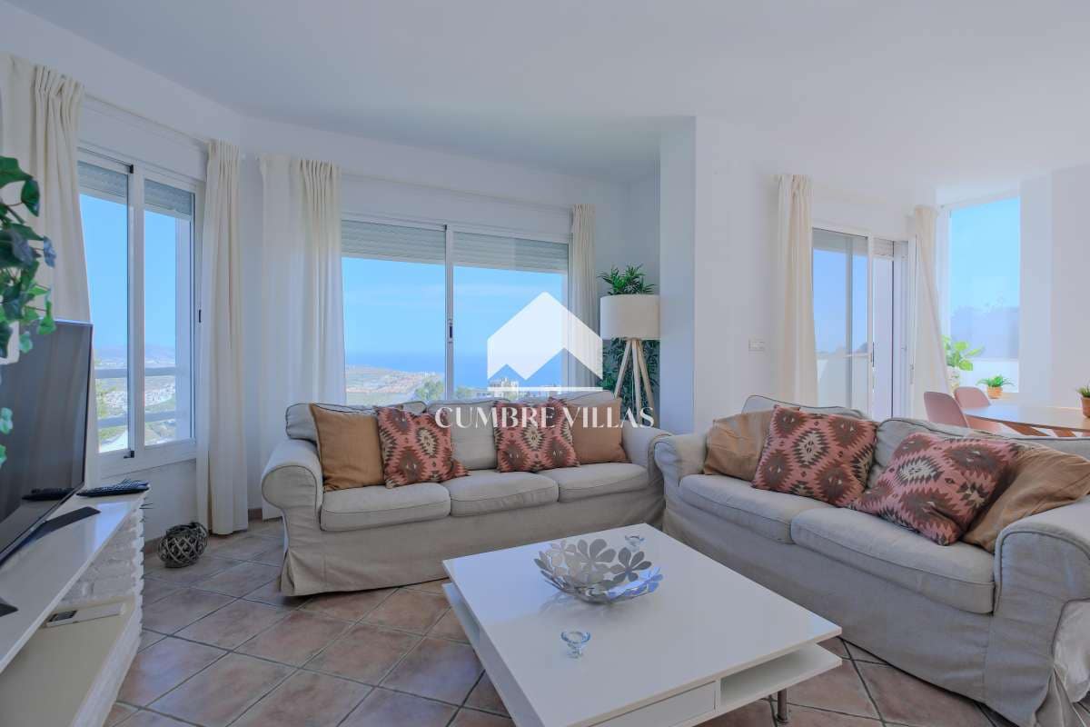 4 quarto Moradia para venda em Salobrena com piscina - 639 000 € (Ref: 9737349)