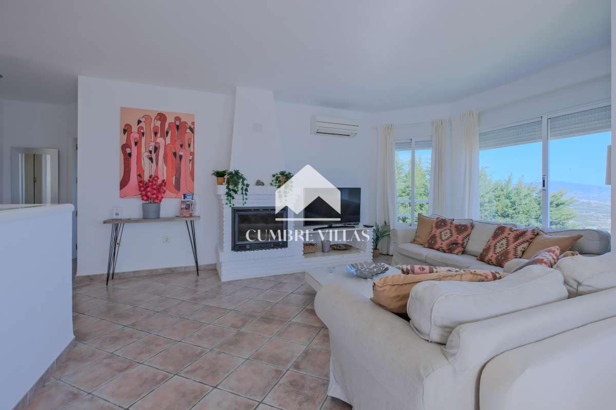 4 quarto Moradia para venda em Salobrena com piscina - 639 000 € (Ref: 9737349)