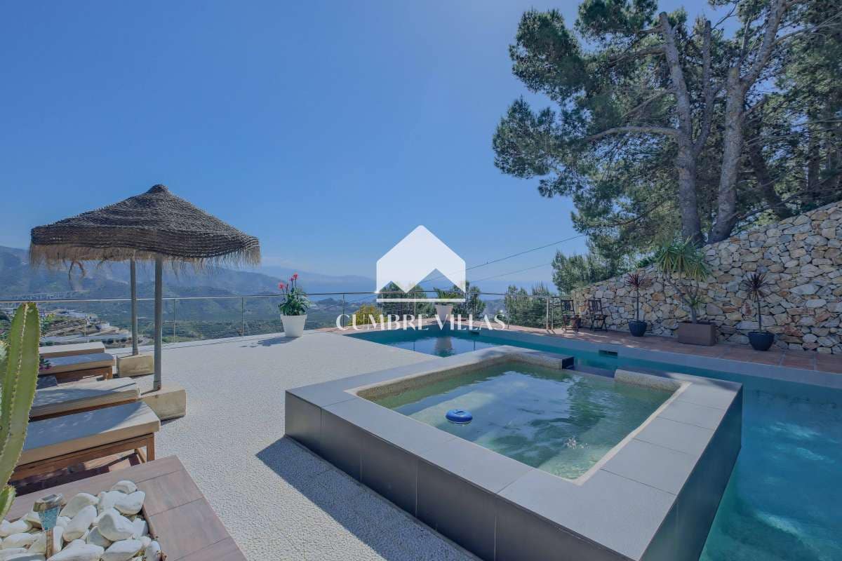 4 soverom Villa til salgs i Salobrena med svømmebasseng - € 1 150 000 (Ref: 9761545)