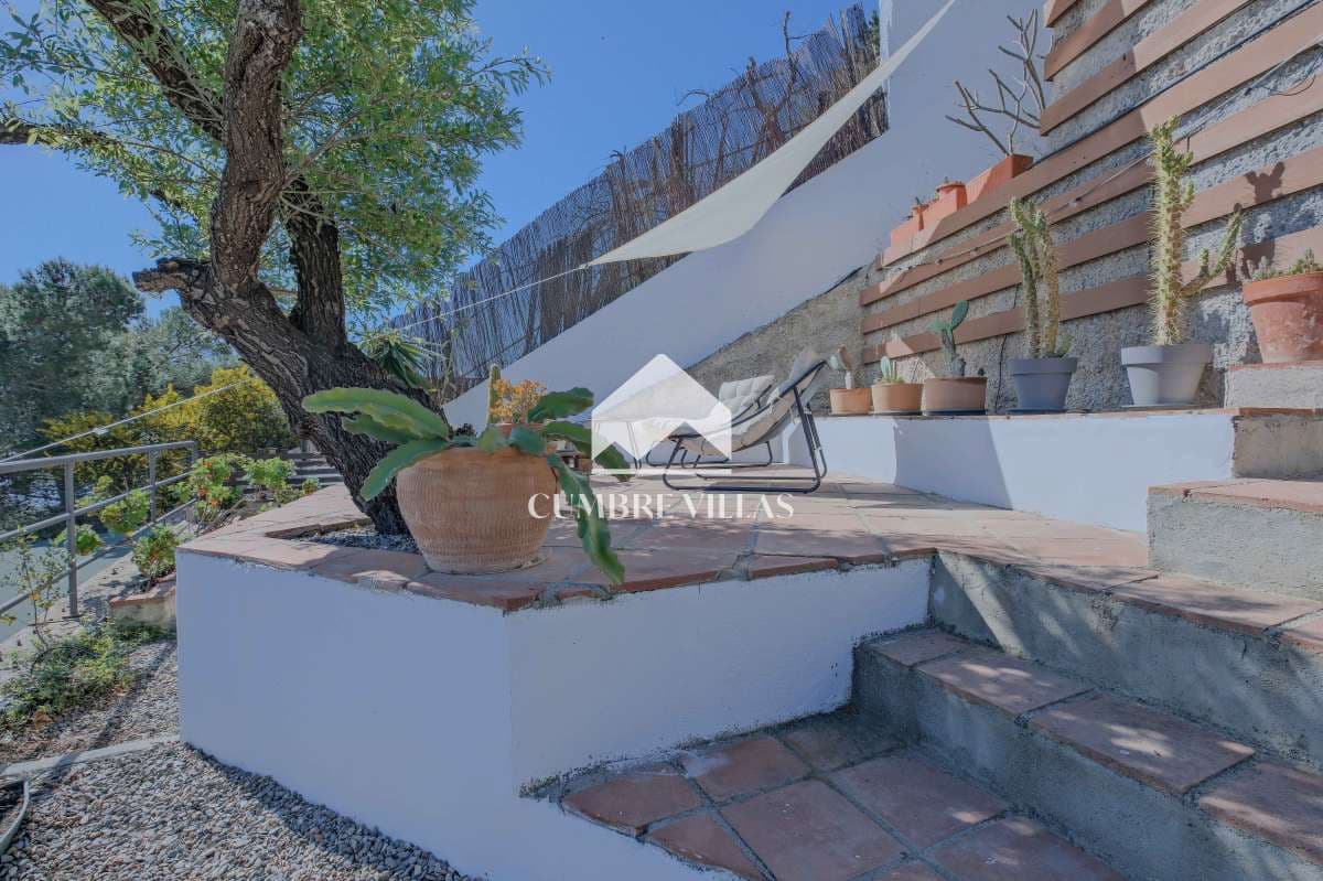 4 soverom Villa til salgs i Salobrena med svømmebasseng - € 1 150 000 (Ref: 9761545)