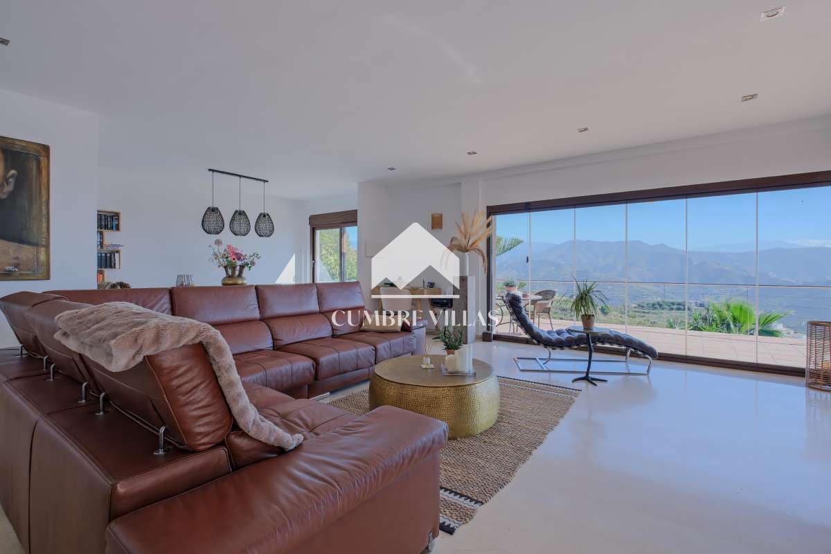 4 soverom Villa til salgs i Salobrena med svømmebasseng - € 1 150 000 (Ref: 9761545)