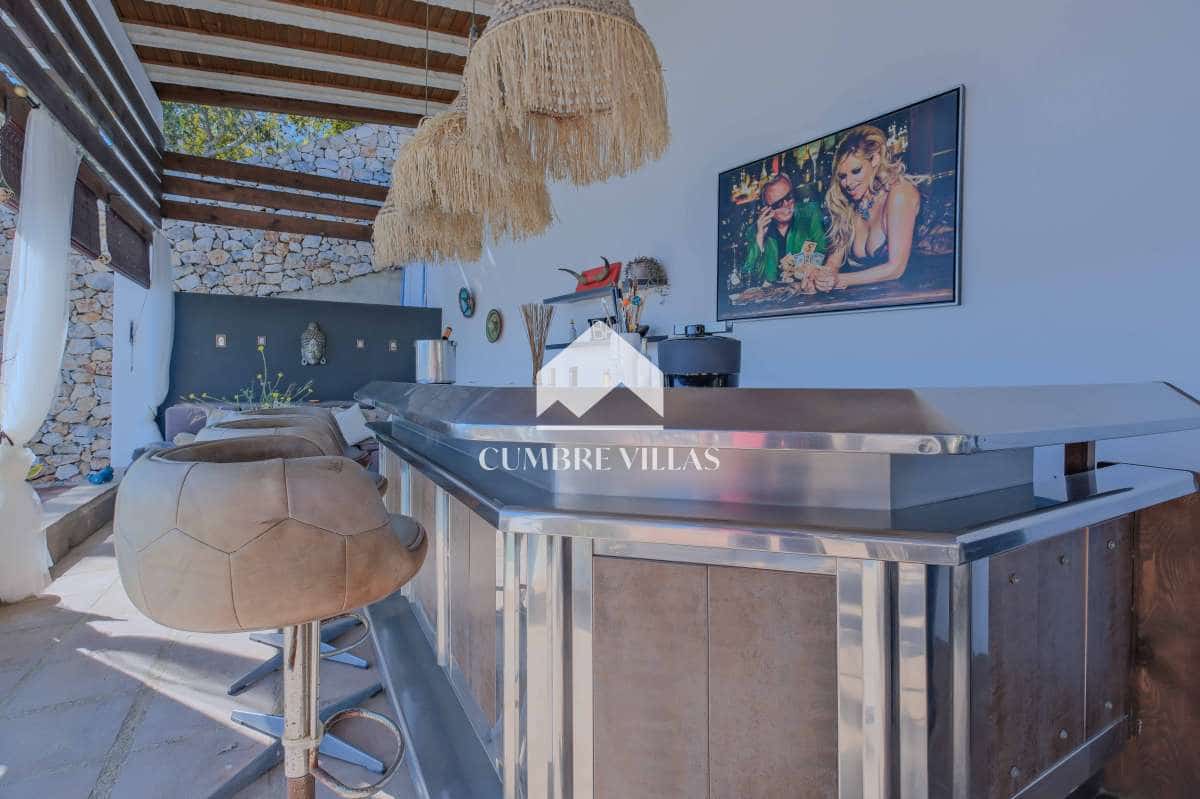 4 soverom Villa til salgs i Salobrena med svømmebasseng - € 1 150 000 (Ref: 9761545)