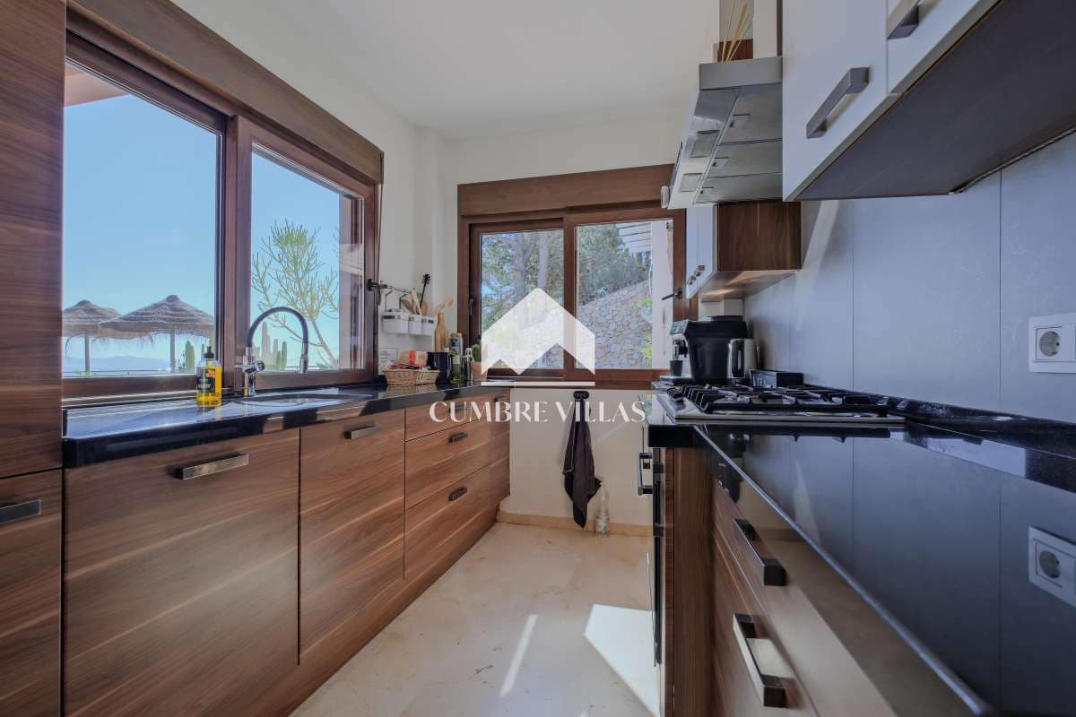 4 soverom Villa til salgs i Salobrena med svømmebasseng - € 1 150 000 (Ref: 9761545)