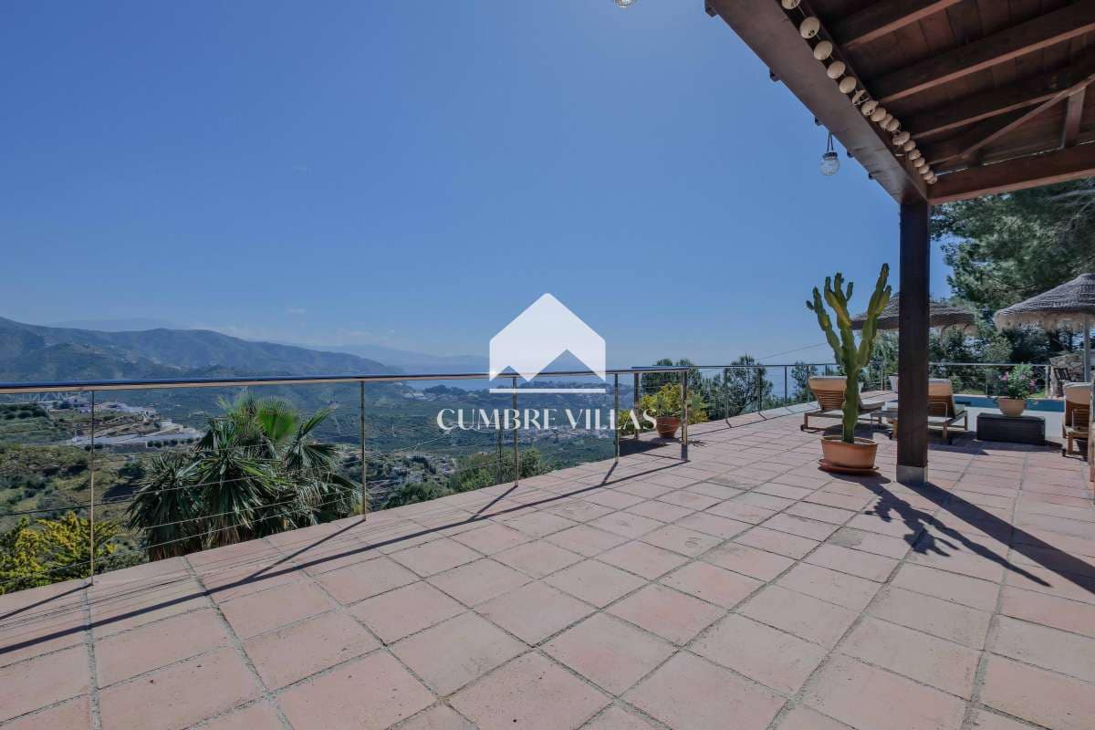 4 soverom Villa til salgs i Salobrena med svømmebasseng - € 1 150 000 (Ref: 9761545)