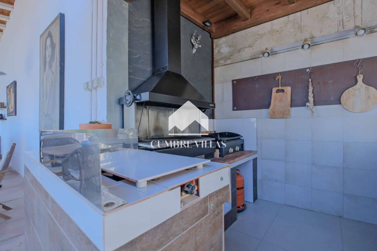 4 soverom Villa til salgs i Salobrena med svømmebasseng - € 1 150 000 (Ref: 9761545)