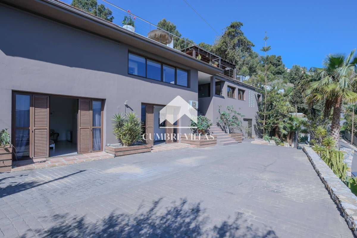 4 soverom Villa til salgs i Salobrena med svømmebasseng - € 1 150 000 (Ref: 9761545)