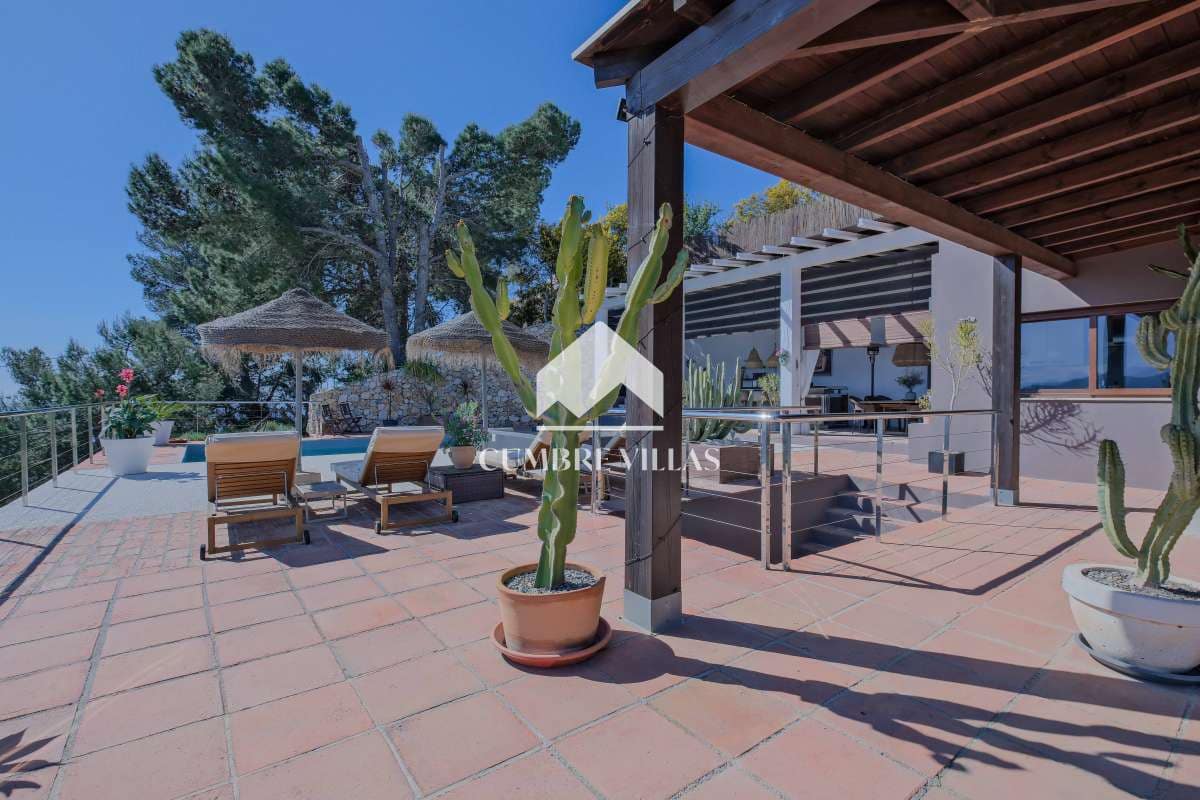 4 soverom Villa til salgs i Salobrena med svømmebasseng - € 1 150 000 (Ref: 9761545)