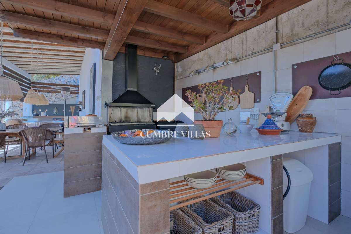 4 soverom Villa til salgs i Salobrena med svømmebasseng - € 1 150 000 (Ref: 9761545)