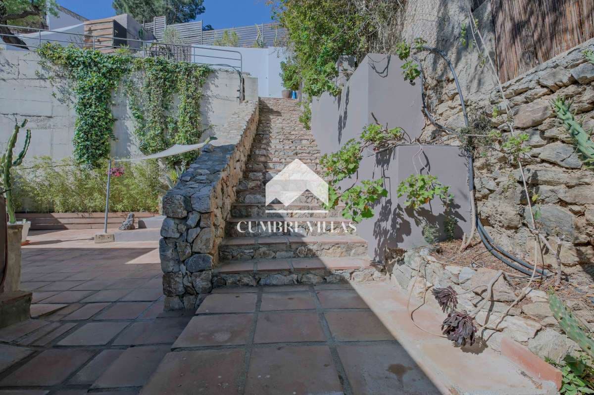 4 soverom Villa til salgs i Salobrena med svømmebasseng - € 1 150 000 (Ref: 9761545)