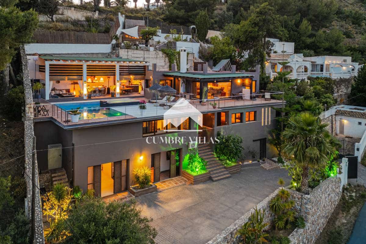 4 bedroom Villa for sale in Almunecar with pool - € 1,150,000 (Ref: 9761545)