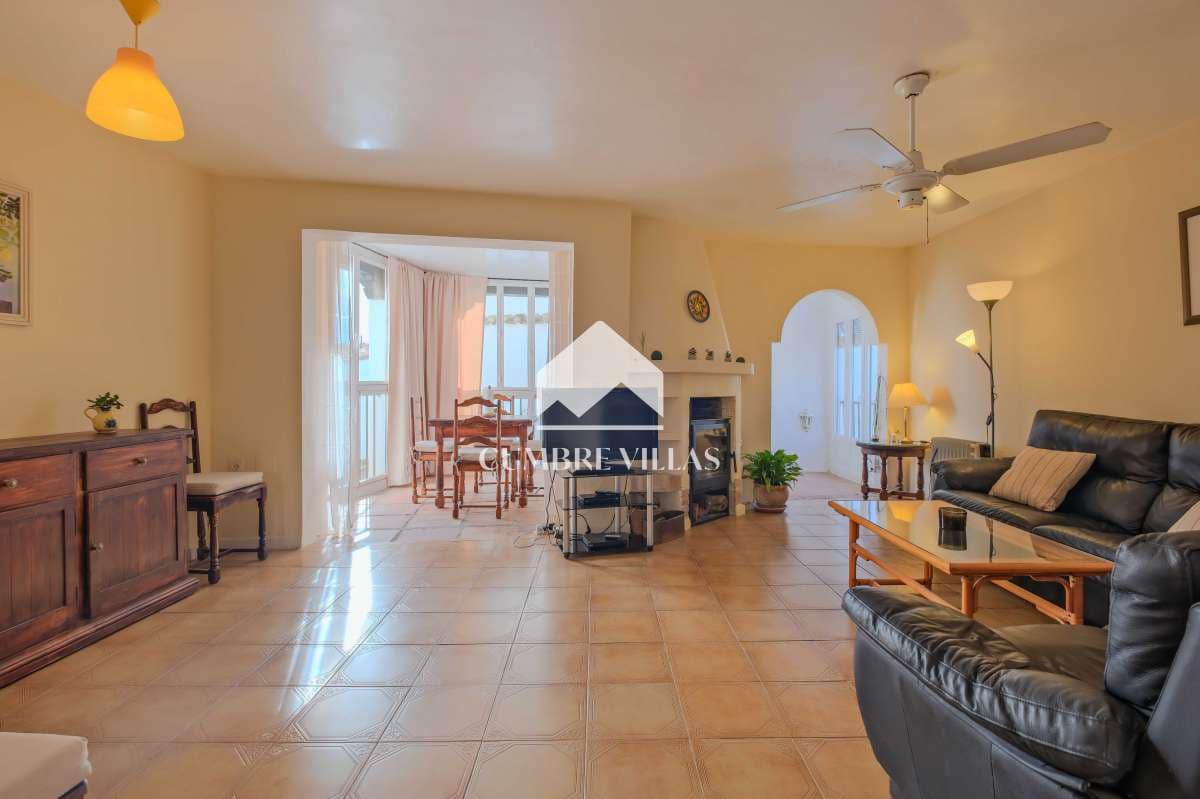 3 makuuhuone Huvila myytävänä paikassa Salobrena mukana uima-altaan - 299 000 € (Ref: 9761546)