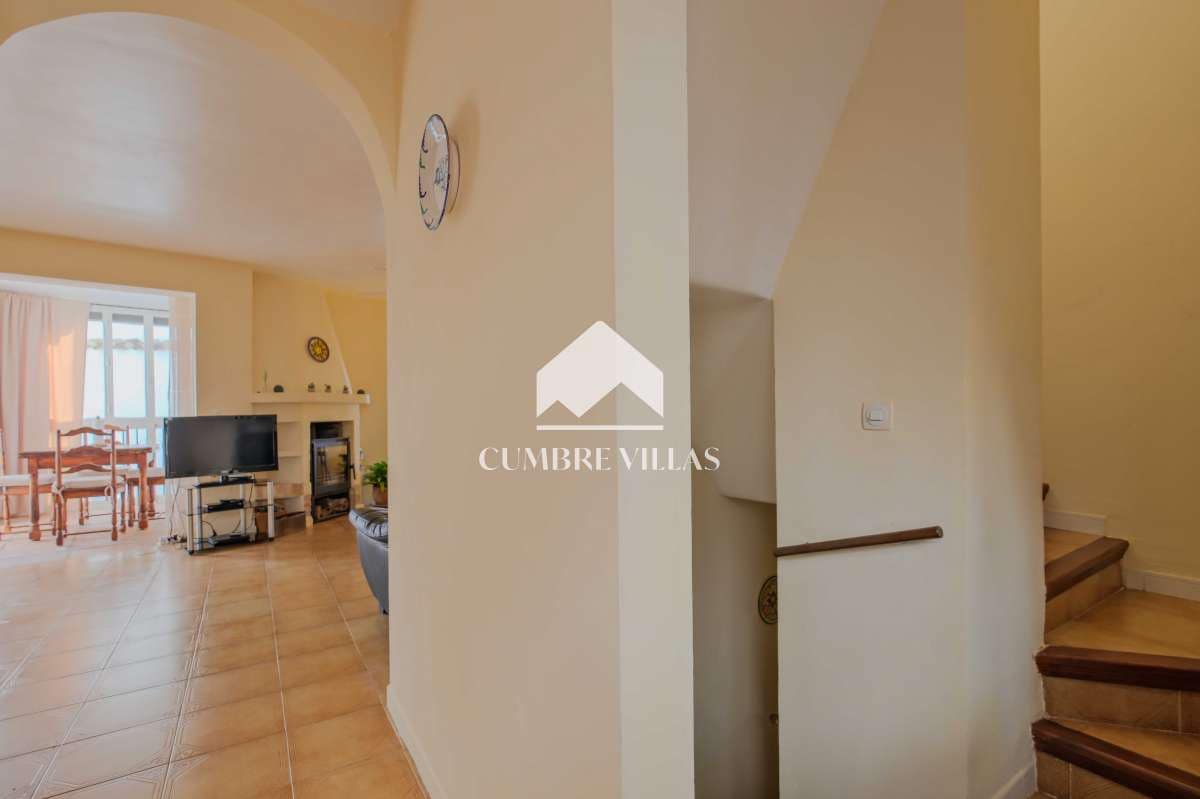 3 makuuhuone Huvila myytävänä paikassa Salobrena mukana uima-altaan - 299 000 € (Ref: 9761546)