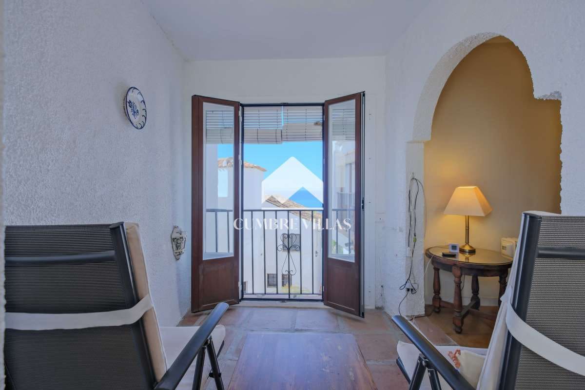 3 makuuhuone Huvila myytävänä paikassa Salobrena mukana uima-altaan - 299 000 € (Ref: 9761546)