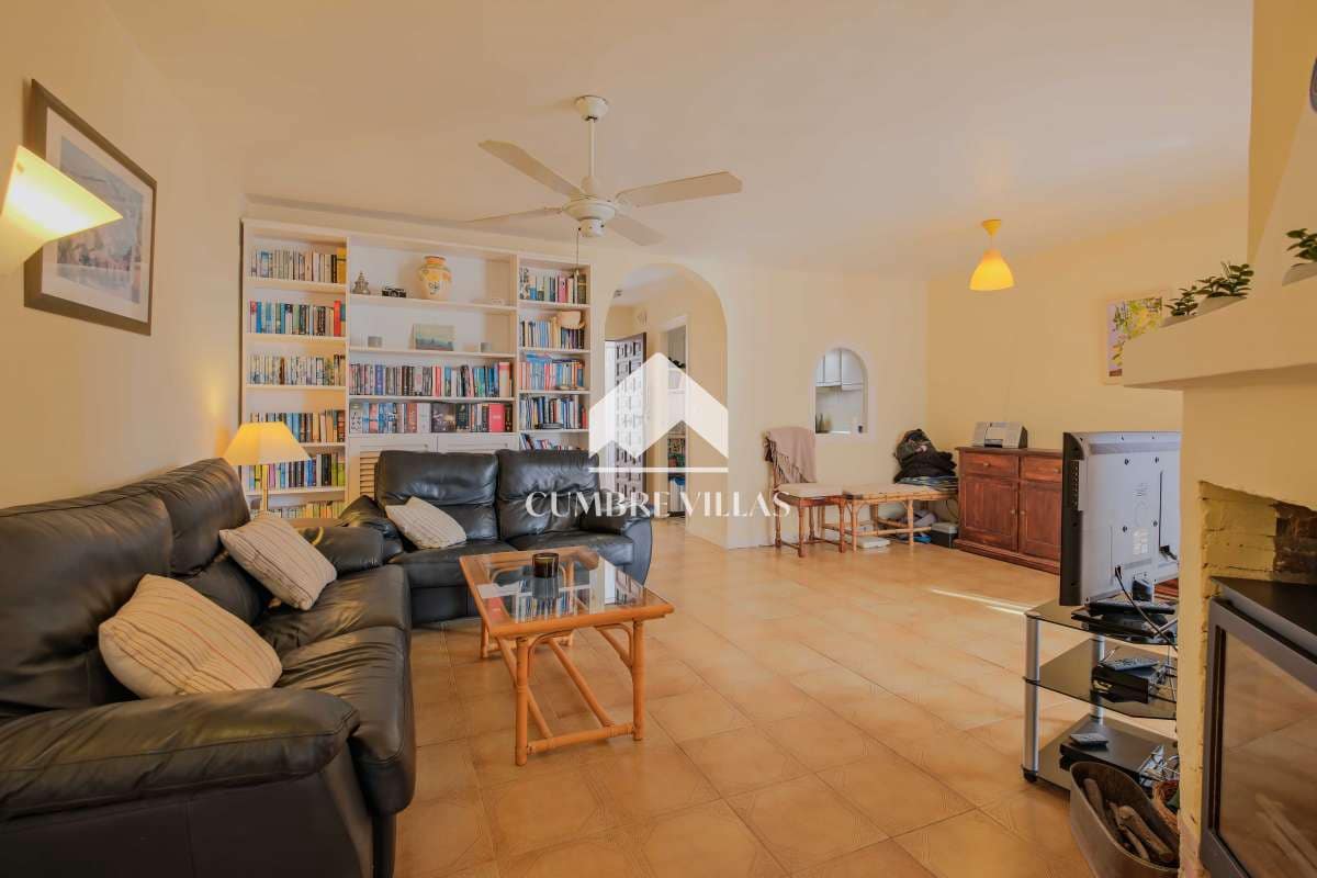 3 makuuhuone Huvila myytävänä paikassa Salobrena mukana uima-altaan - 299 000 € (Ref: 9761546)