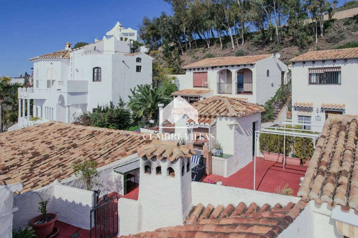 3 makuuhuone Huvila myytävänä paikassa Salobrena mukana uima-altaan - 299 000 € (Ref: 9761546)