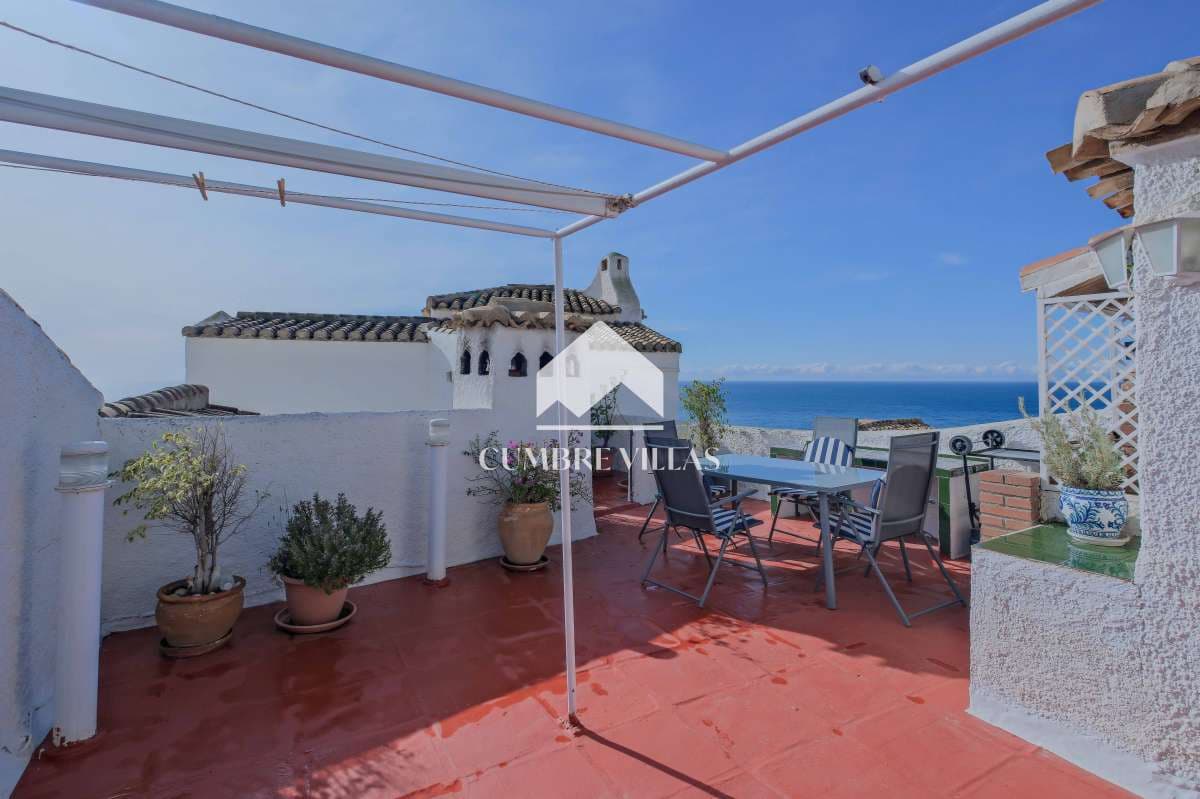 3 makuuhuone Huvila myytävänä paikassa Salobrena mukana uima-altaan - 299 000 € (Ref: 9761546)