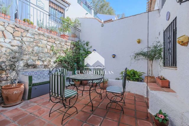 3 makuuhuone Huvila myytävänä paikassa Salobreña mukana uima-altaan - 299 000 € (Ref: 9761546)