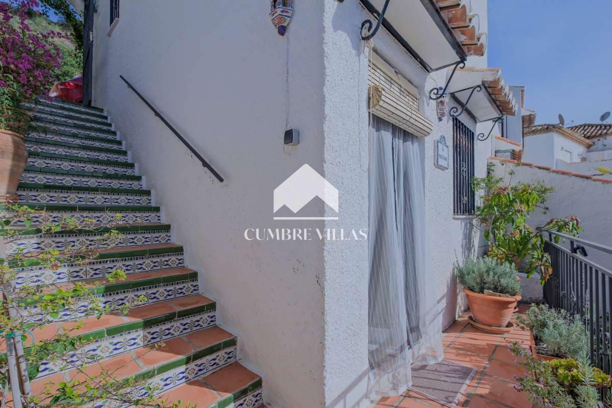 3 makuuhuone Huvila myytävänä paikassa Salobrena mukana uima-altaan - 299 000 € (Ref: 9761546)