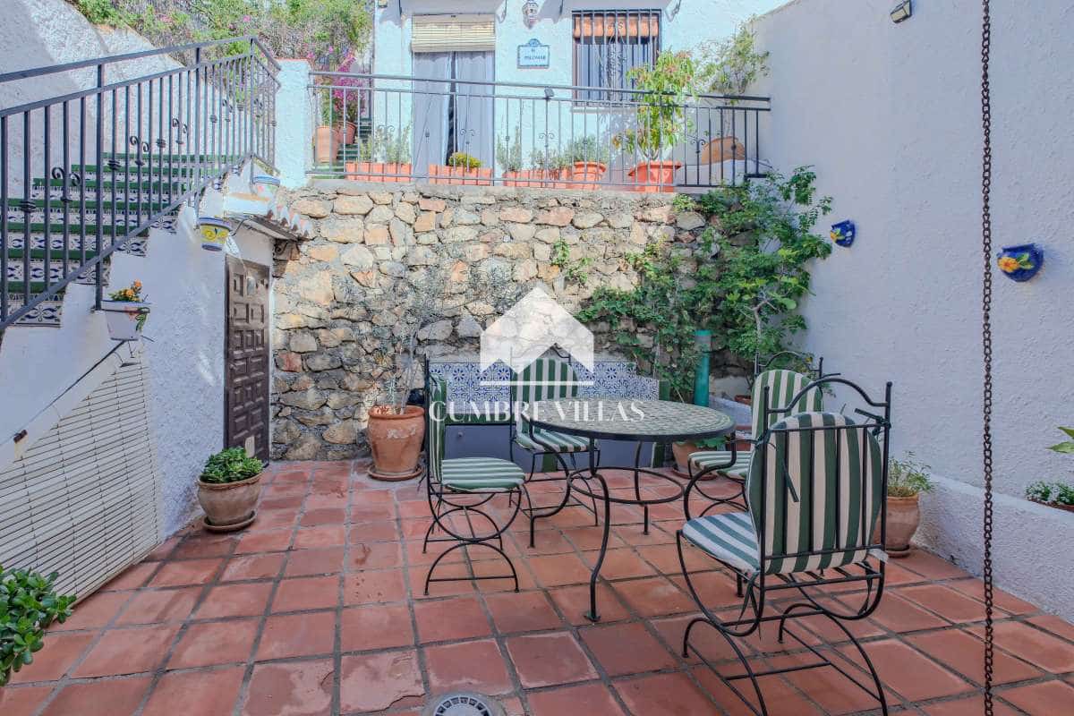 3 makuuhuone Huvila myytävänä paikassa Salobrena mukana uima-altaan - 299 000 € (Ref: 9761546)