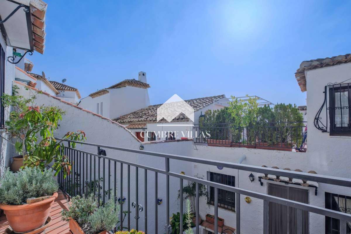 3 makuuhuone Huvila myytävänä paikassa Salobrena mukana uima-altaan - 299 000 € (Ref: 9761546)